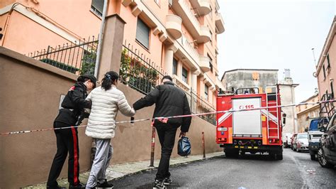 Genova Stabili Ma Gravi Le Condizioni Della 71enne Intossicata Nell