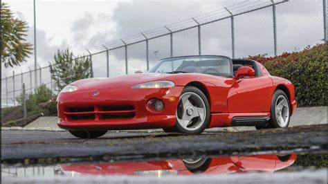 Lee Iacocca’s 1992 Dodge Viper RT/10 Sells For $285K | Motorious