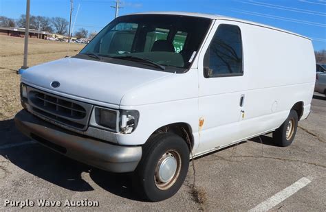 1999 Ford Econoline E150 Van In Pittsburg KS Item DN9080 Sold