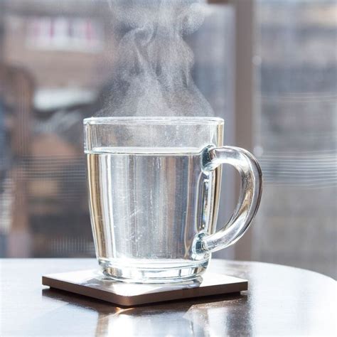 Commencez La Journ E Du Bon Pied Avec Un Bon Verre D Eau Chaude Un