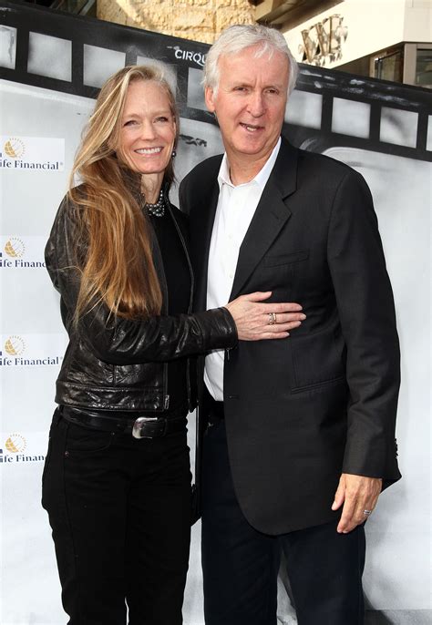 Photo De Suzy Amis Photo Promotionnelle James Cameron Suzy Amis