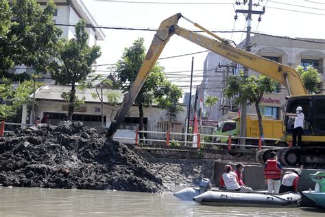 Musim Kemarau Tiba Normalisasi Kalimas Surabaya Dimulai News