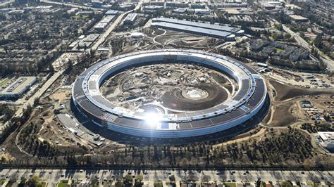 Apple Campus 2 Ufo Hauptquartier wird eröffnet oe24 at