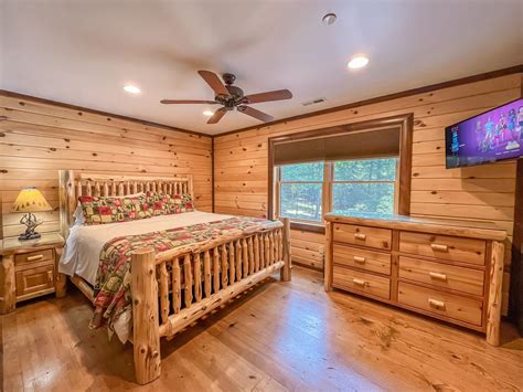 Hemlock Hideaway Luxury Deep Creek Vacation Rental Red Barn Vacations