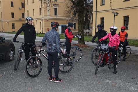 Vožnja biciklima pripadnika HVU a od Zagreba do Vukovara MORH