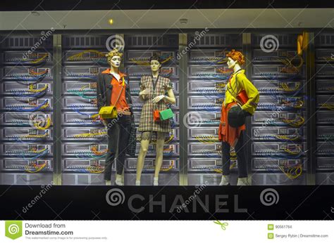 Mannequins In The Showcase Of A Department Store In Paris Editorial