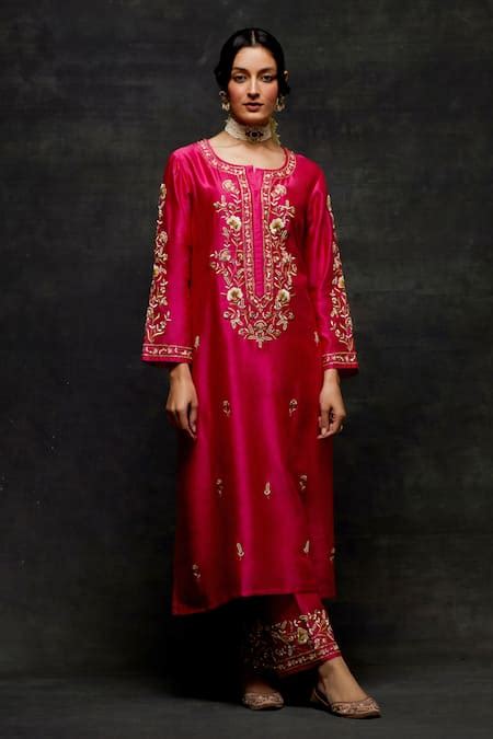 Buy Fuchsia Silk Chanderi Embroidery Zardozi Round Flower Kurta And