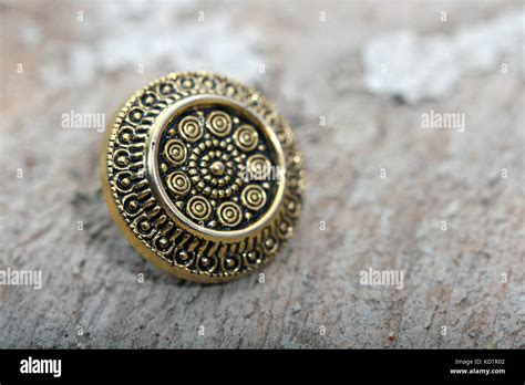 Sweing Needle Hi Res Stock Photography And Images Alamy