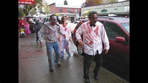 Zombie Walk Issaquah Down Front Street In Issaquah Washington 10 27