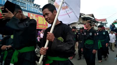 Kirab Karnaval Kajen Memperingati Haul Si Mbah Muthamakhin Kajen