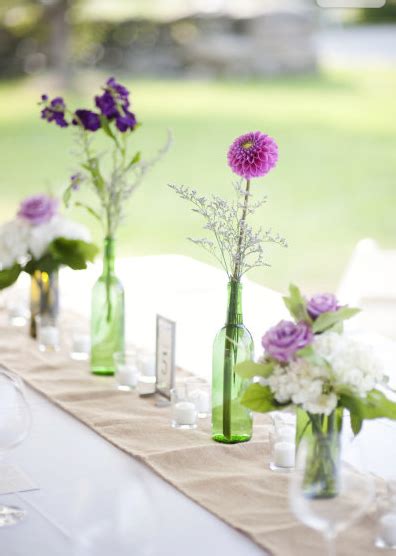 Centros De Mesa Con Botellas De Vino I