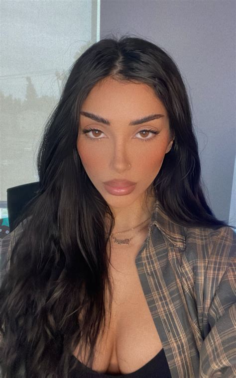 :*𝒄𝒉𝒂𝒊*: 🪐 on Twitter: "anime gorl https://t.co/Y1tvTZg98f" / Twitter