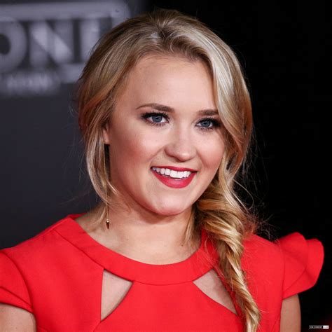 12 10 16 Rogue One A Star Wars Story Premiere 017 Emily Osment