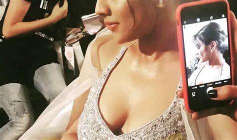Actress Nia Sharma Hot Sexy Stills Galleries HD Images