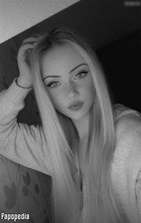 Chellie Love Nude OnlyFans Leaks Photo 6336617 Fapopedia