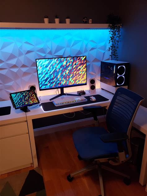 Wooden Gaming Wall Setup for Small Room | Gaming Room and Desk Setup