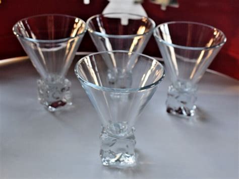 6 Vintage Di Saronno Melting Ice Cube Base Martini Cocktail Glass