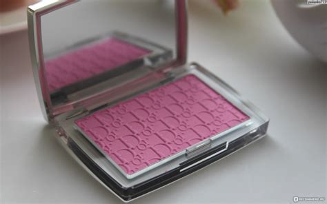 Румяна для лица с эффектом естественного сияния Dior Backstage Rosy ...