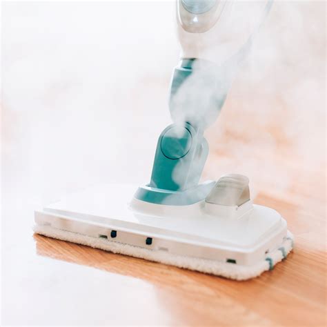 6 Best Steam Mop for Vinyl Floors to Remove Dust & Kill Germs in 2022