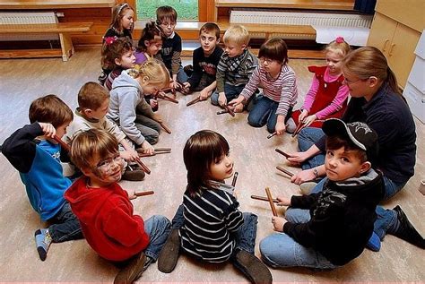 Musikalische Fr Herziehung In Evangelischen Kitas Kommt Gut An Lokale