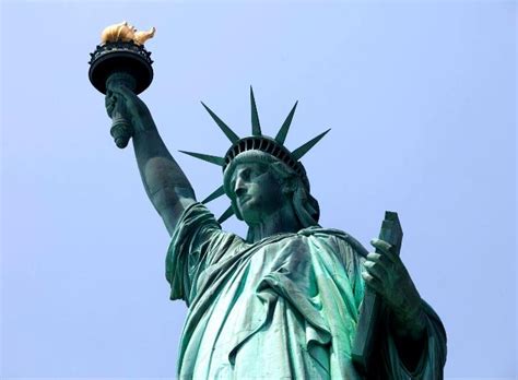 Is the gender of the "Statue of Liberty" male or female?You may not ...