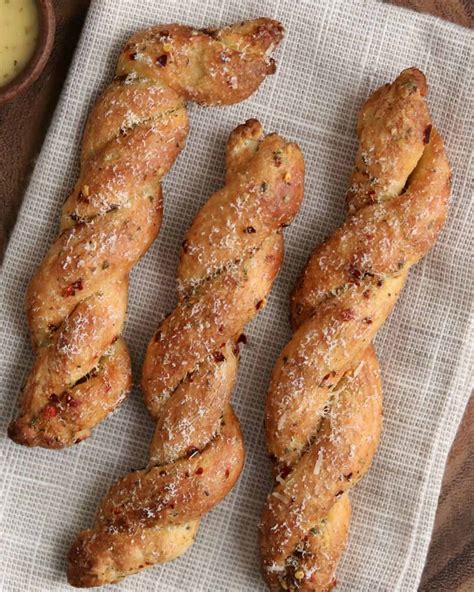 Domino S Garlic Bread Twists Copycat Recipe Air Fryer Or Oven