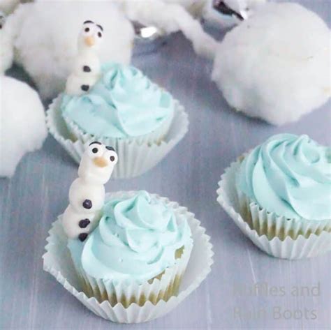 Frozen Olaf Cupcake Cake