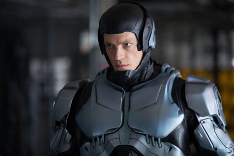 🖼 Все кадры из фильма Робокоп / Robocop (2014), режиссер: Жозе Падилья ...