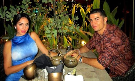 Georgina Rodr Guez Y Cristiano Ronaldo Presumen De Car Simas Joyas En