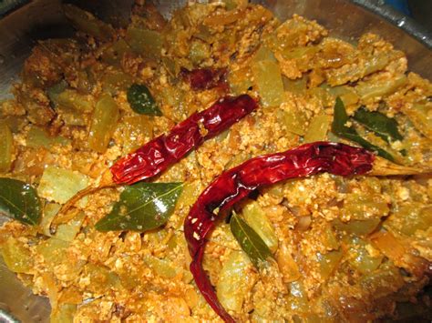 Snake Gourd With Egg Stir Fry Padavalanga Mutta Mezhukkupuratti