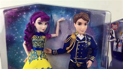 Disney Descendants 2 Royal Cotillion Mel And King Ben Dolls New Town