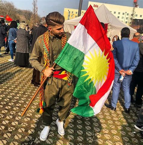 Ez Derya adlı kullanıcının Kurdistan flag panosundaki Pin Kürdistan