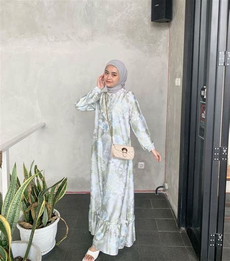 10 Inspirasi Outfit Simpel Untuk Bukber Tetap Stunning