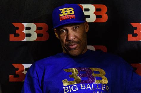 What S The Lavar Ball Rule Lakers Enforce Policy To Seemingly Keep