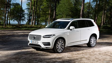 Volvo XC90 (UK-Spec) | 2016MY Inscription (Ice White) | Front