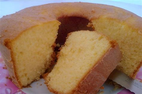 Bolo de farinha fácil e prático de preparar e fica maravilhoso