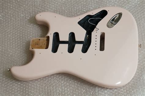 Fender レアカラー 美品 Mexico ハードテイル シェルピンク ムスタング Pink Edition Mustang Special