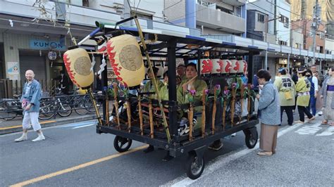 浅草の三社祭2023：千束通り商店街での神輿連合渡御と宵宮 浅草 千束通り商店街