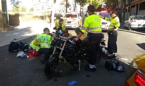 Herido Muy Grave Un Motorista Al Chocar Con Un Taxi En Delicias