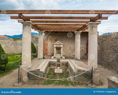 Roman Villa in Pompeii, Italy Stock Image - Image of adventure ...