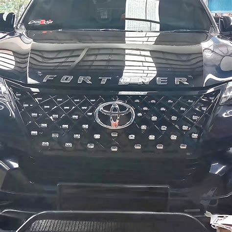 Jual Front Grill Depan Fortuner Model Bintik Glossy Shopee