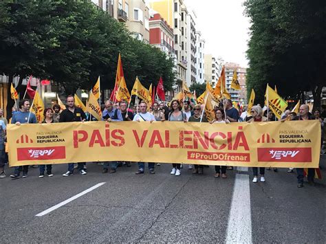 Esquerra Republicana i les JERPV participen a la manifestació del 9 d