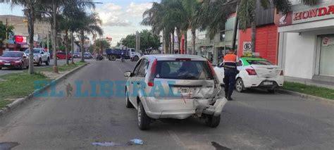 Fuerte Choque En Av Belgrano Y Sol S Dej Importantes Da Os Materiales