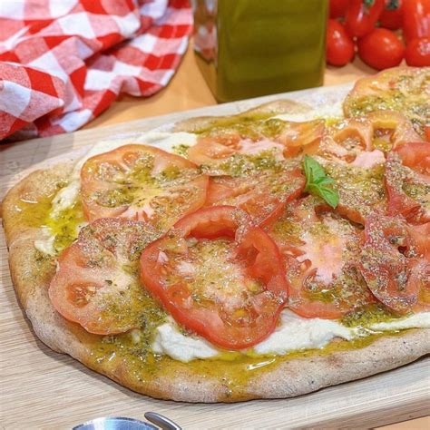 Pizza Saludable Con Los Bordes Rellenos Cocinandomelavida