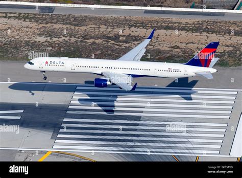 Delta Airlines Boeing 757 300 Aircraft Landing In Airport Runway Airplane B757 Of Delta