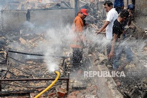 Kebakaran Di Pesing Koneng Republika Online