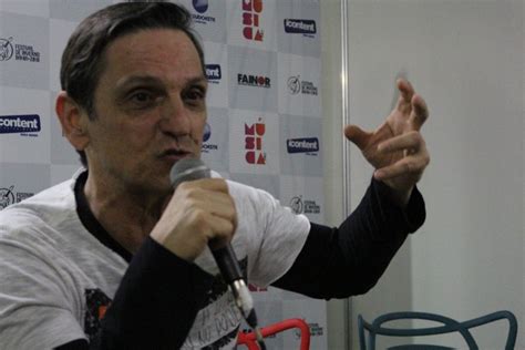 Em Entrevista Antes Do Show No Festival De Inverno Paulo Miklos Fala