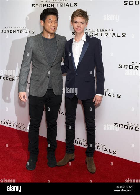 Ki Hong Lee And Thomas Brodie Sangster Banque De Photographies Et D