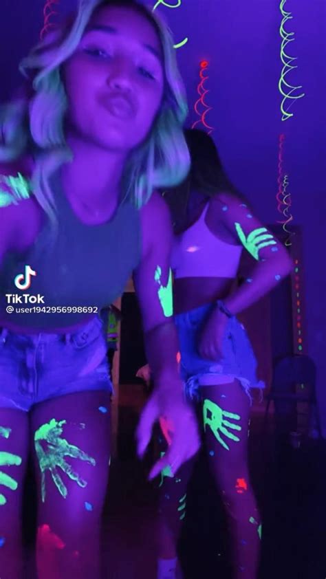 Fluo Theme Party Neon Lights Neon Party Outfits Glow In Dark Party Neon Party