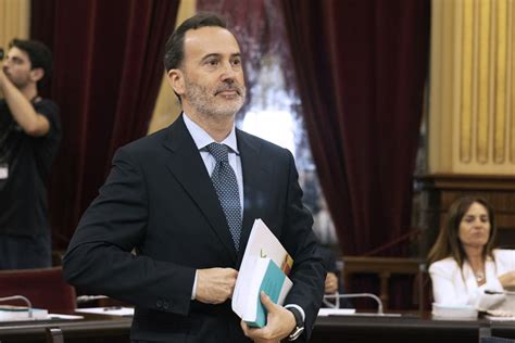 El Diputado De Vox Gabriel Le Senne Presidir El Parlament De Baleares